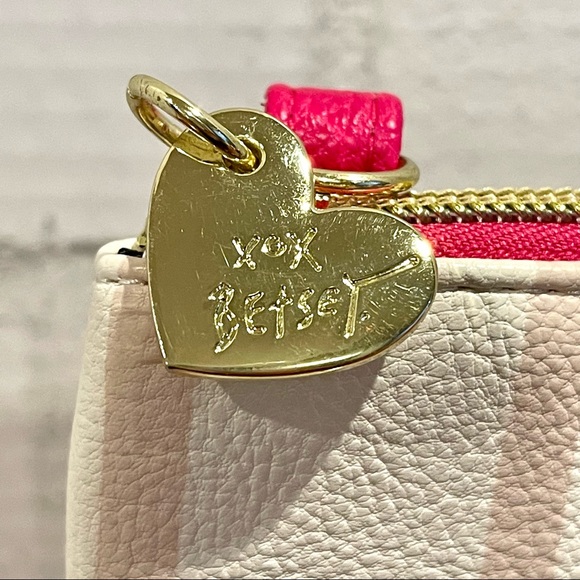 Betsey Johnson Pink and Cream Padded Wristlet Cosmetics Tote LOVE w/Rose Lining - Picture 4 of 7